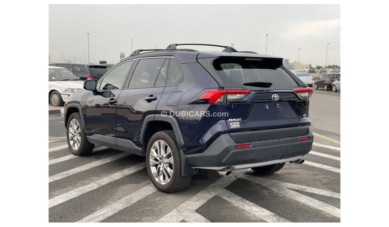 Toyota RAV4 *Offer*2019 Toyota Rav4 XLE Premium 4x4 Active Radar & Full Option / EXPORT ONLY