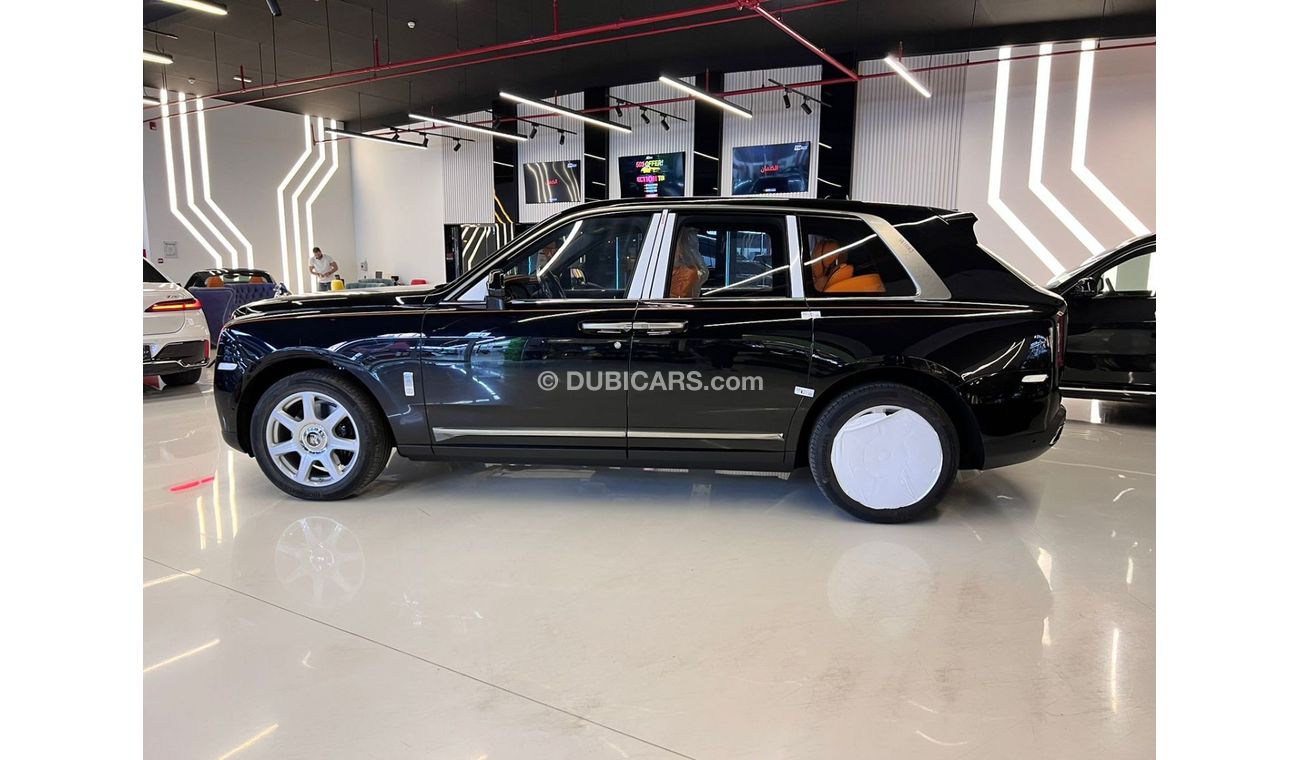 Rolls-Royce Cullinan Cullinan 2023/3 Years Warranty 60000KM
