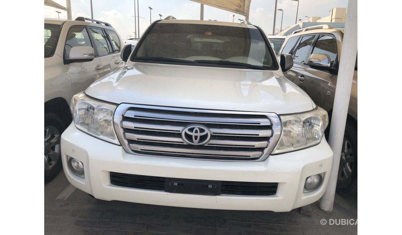 تويوتا لاند كروزر Toyota Landcruiser Gxr V6,model:2011.Excellent condition