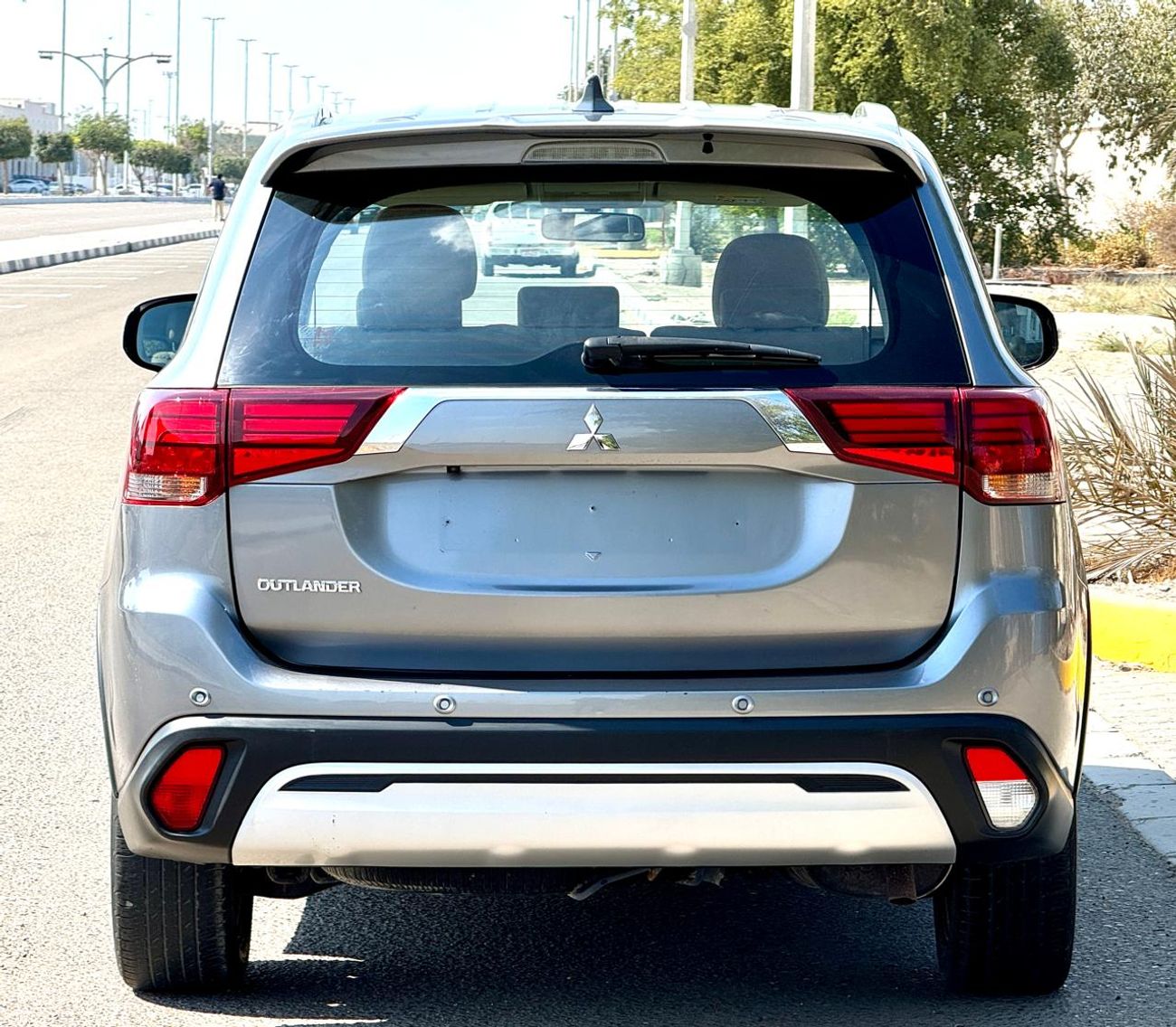 ميتسوبيشي آوتلاندر GLX High 2.4L