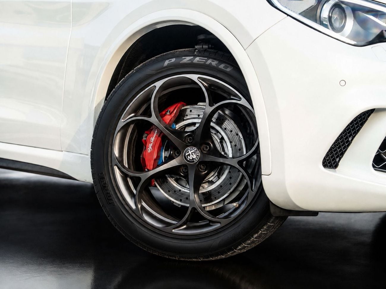 Alfa Romeo Stelvio QUADRIFOGLIO
