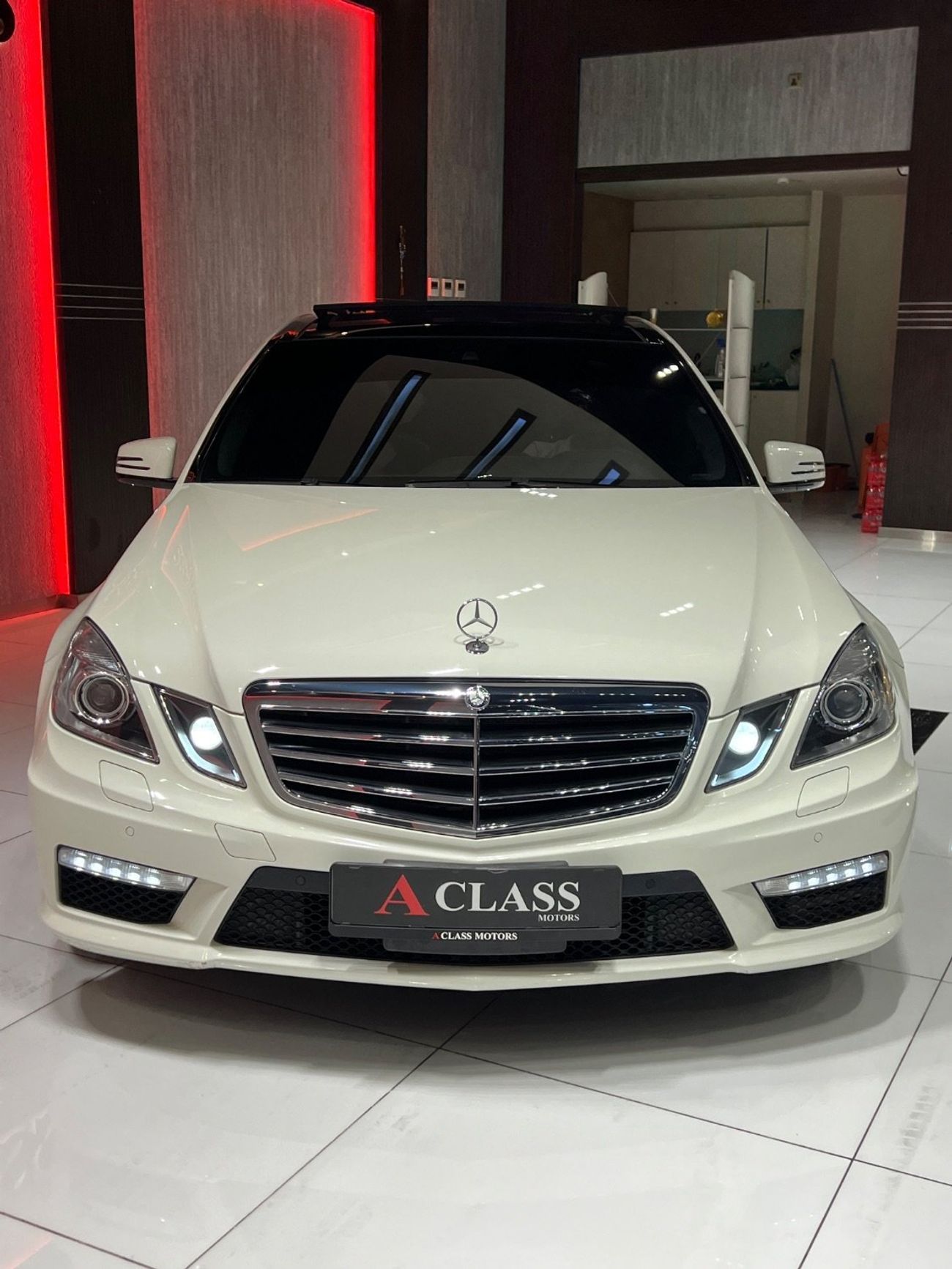 مرسيدس بنز E 63 AMG S 5.5L