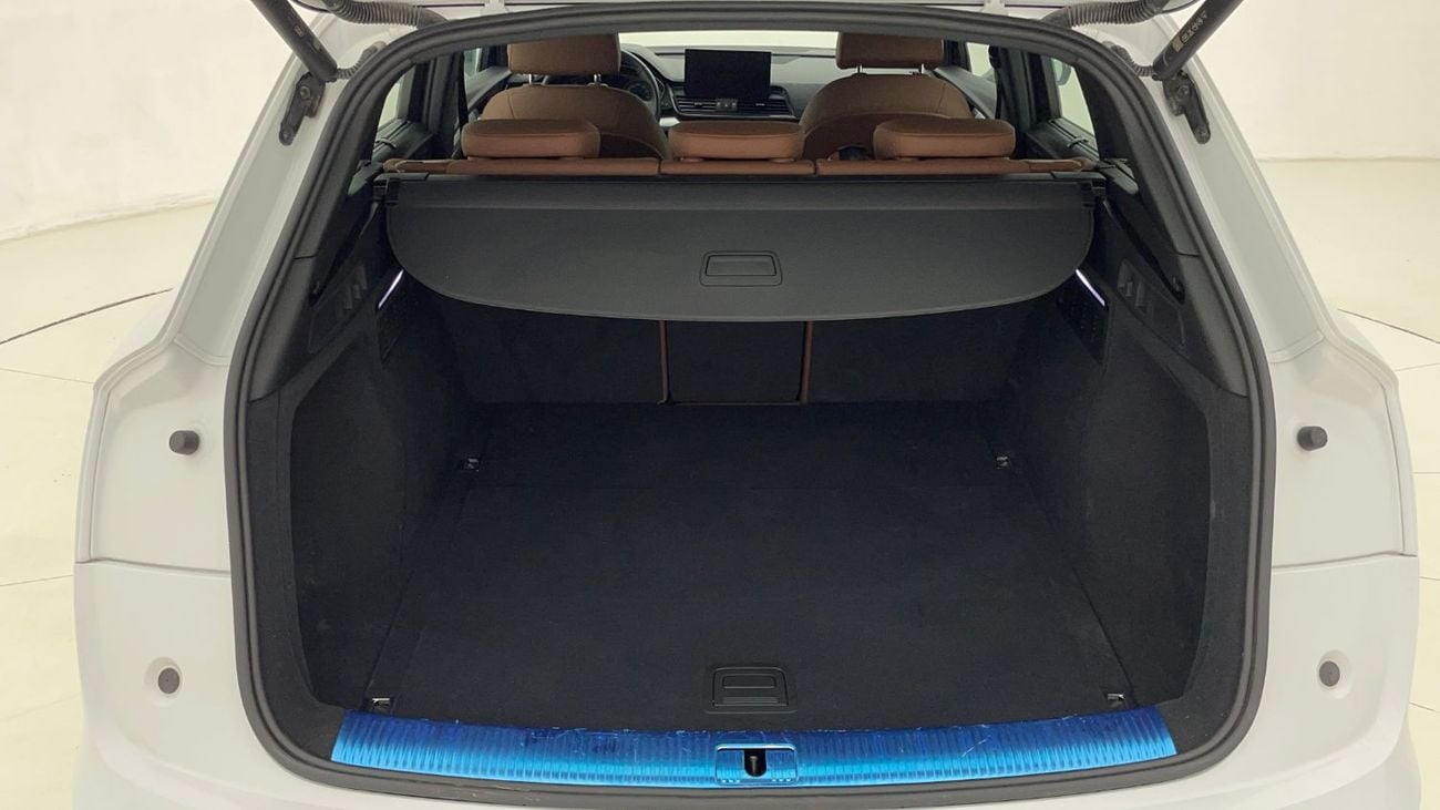 Audi Q5 2L 2022 | 0 DP | 1710/Month | 30 Day Return | Service History