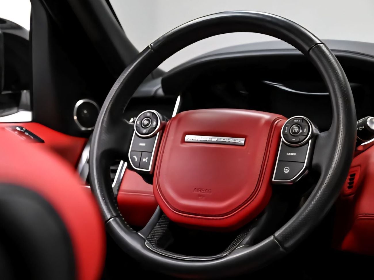 Land Rover Range Rover Sport SVR 5.0L (575 HP) AWD