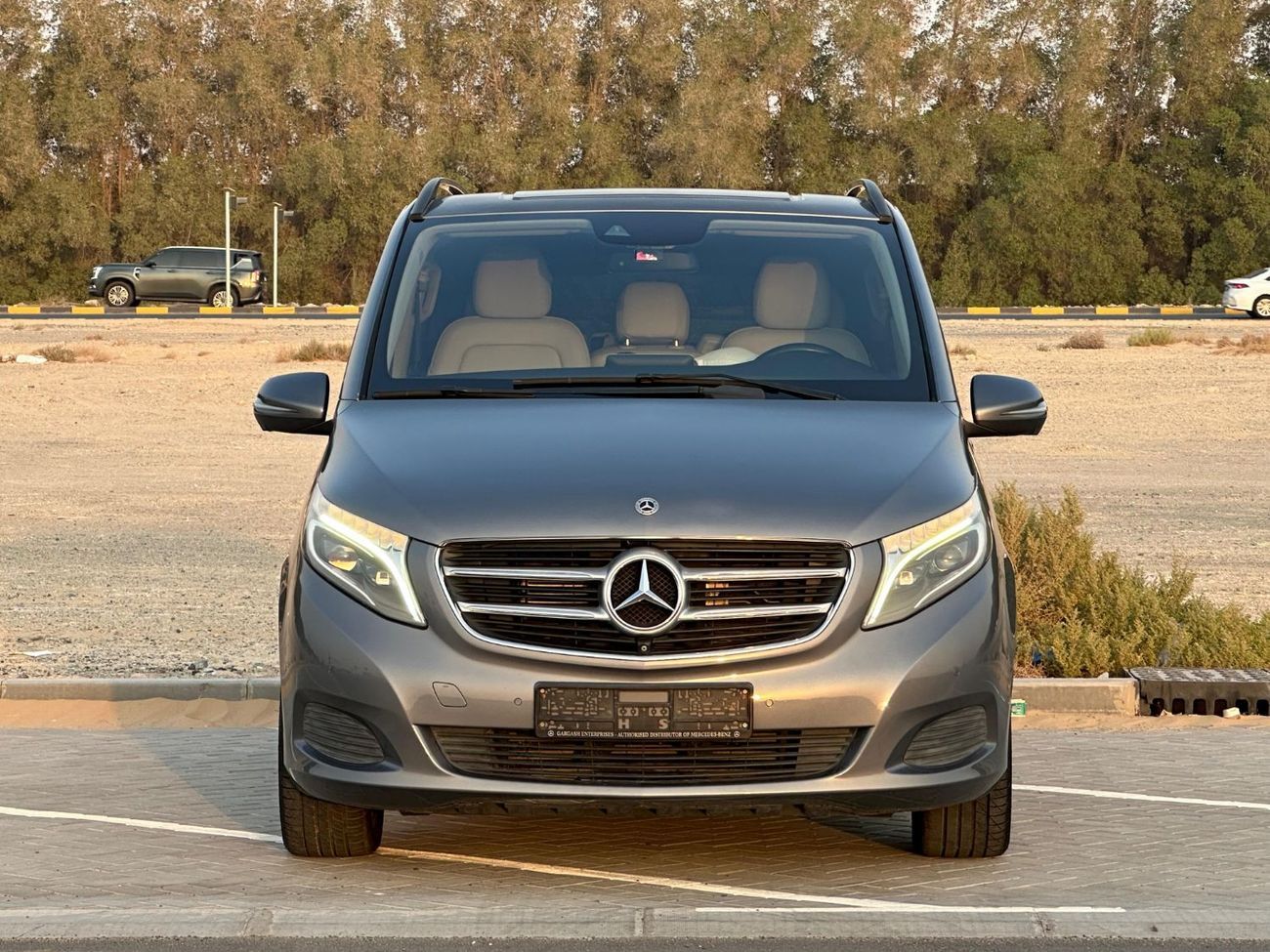 Mercedes-Benz V 250 MERCEDES V-250 2018 GCC FULL OPTION // PERFECT CONDITION
