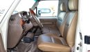 Toyota Land Cruiser Pick Up LX V6