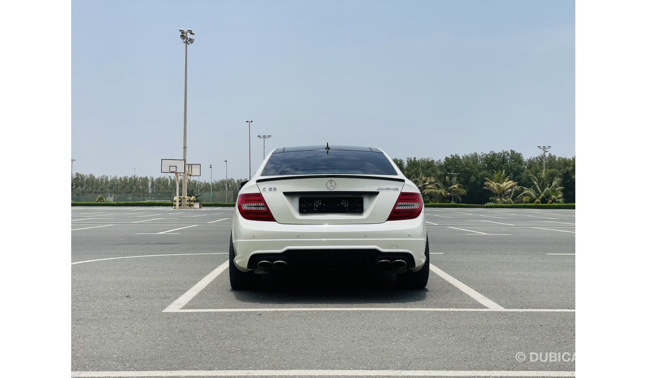 Mercedes-Benz C 63 Coupe MERCEDES C63 AMG GCC SPACE