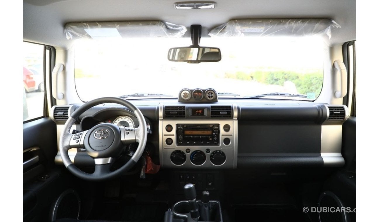 تويوتا إف جي كروزر 2023 Toyota FJ Cruiser 4.0 JBL - Beige white Dual ton Inside Black