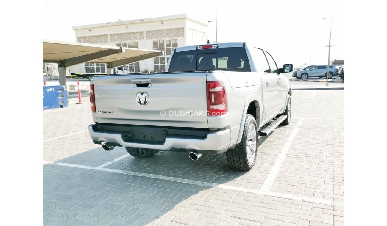 RAM 1500 Dodge RAM Laramie - 2022 - Silver