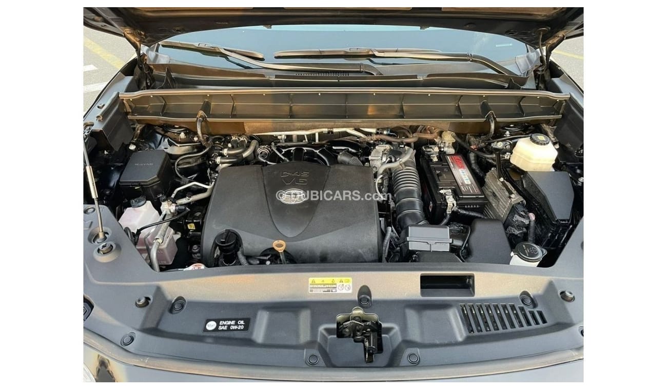 Toyota Highlander 2021 TOYOTA HIGHLANDER XLE 3.5L V6 AWD /