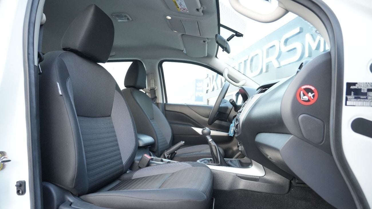 نيسان نافارا Std 2.5L 4WD M/T 2025 MY EXPORT PRICE