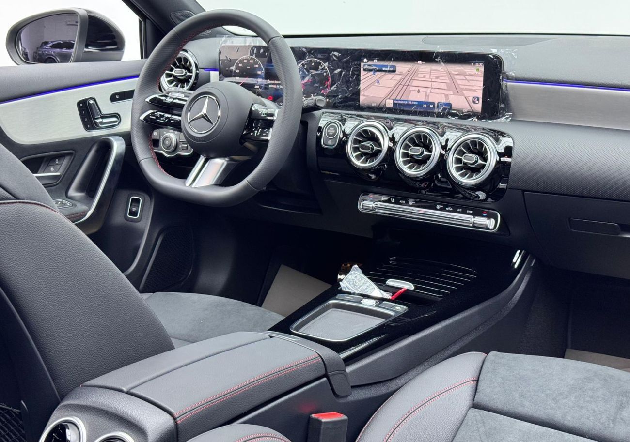 مرسيدس بنز A 200 Std 1.4L *Brand New* Mercedes Benz A200, 5 Years Mercedes Warranty, Delivery Kms, GCC