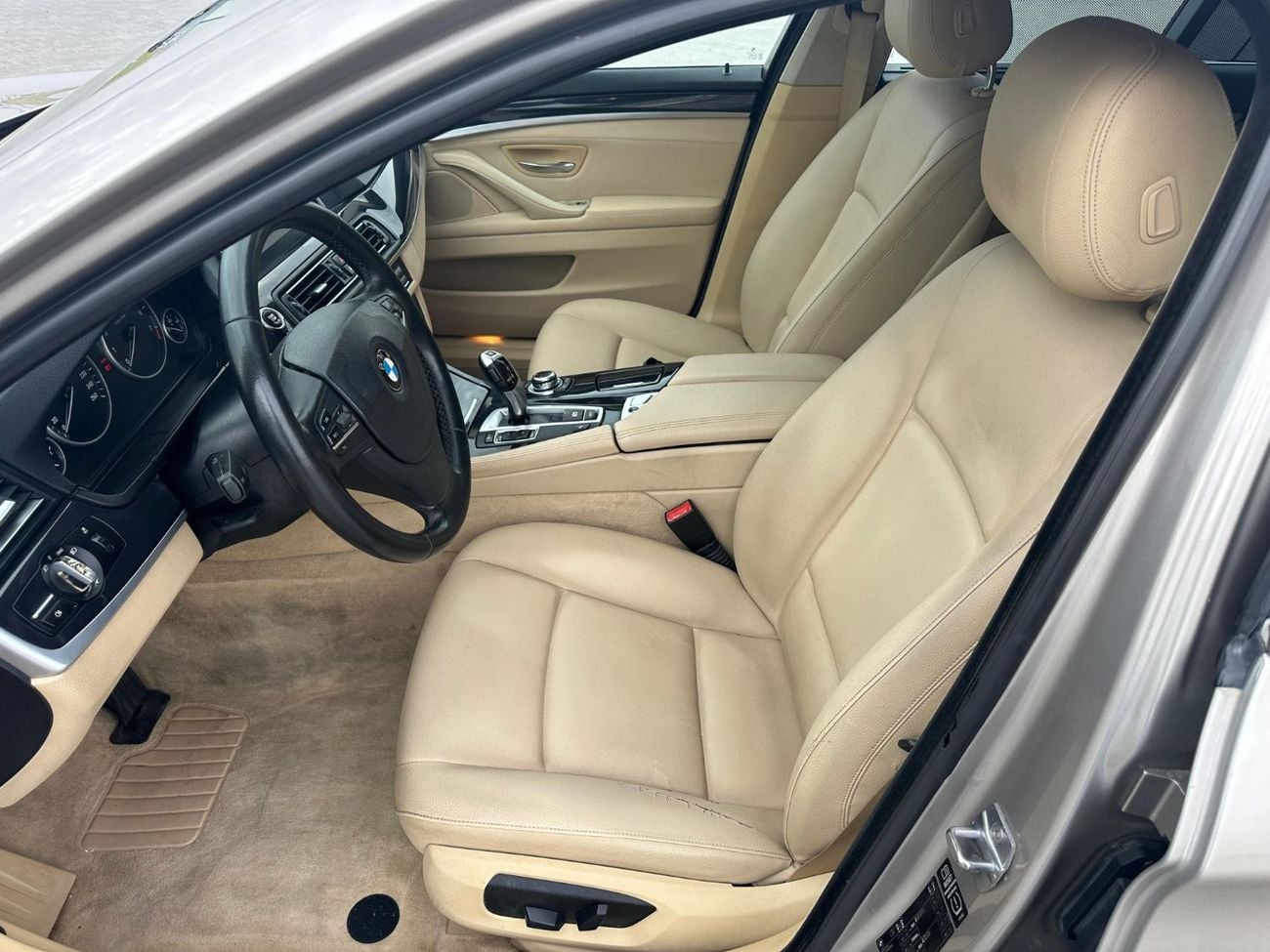 بي أم دبليو 520i