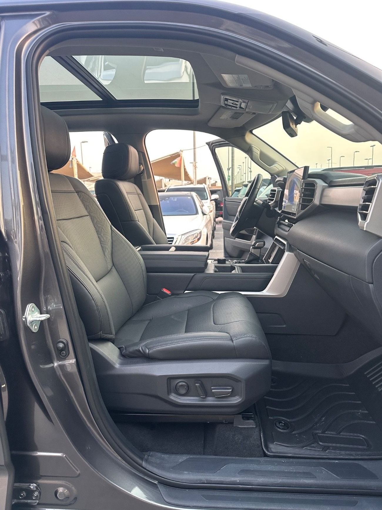 Toyota Tundra SR (NON GCC)