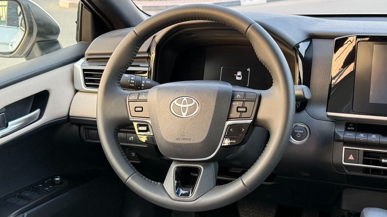 Toyota Camry Toyota Camry HEV LV Hybrid 2.5L  (GCC) - 2025