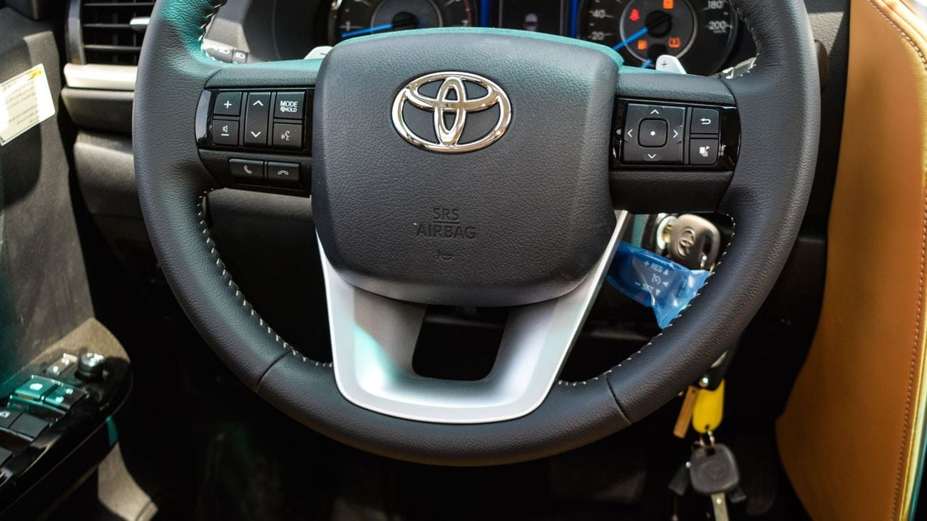 Toyota Fortuner ECTP2M006  -2025 Toyota Fortuner Mid 4.0L Petrol Auto 4wd White