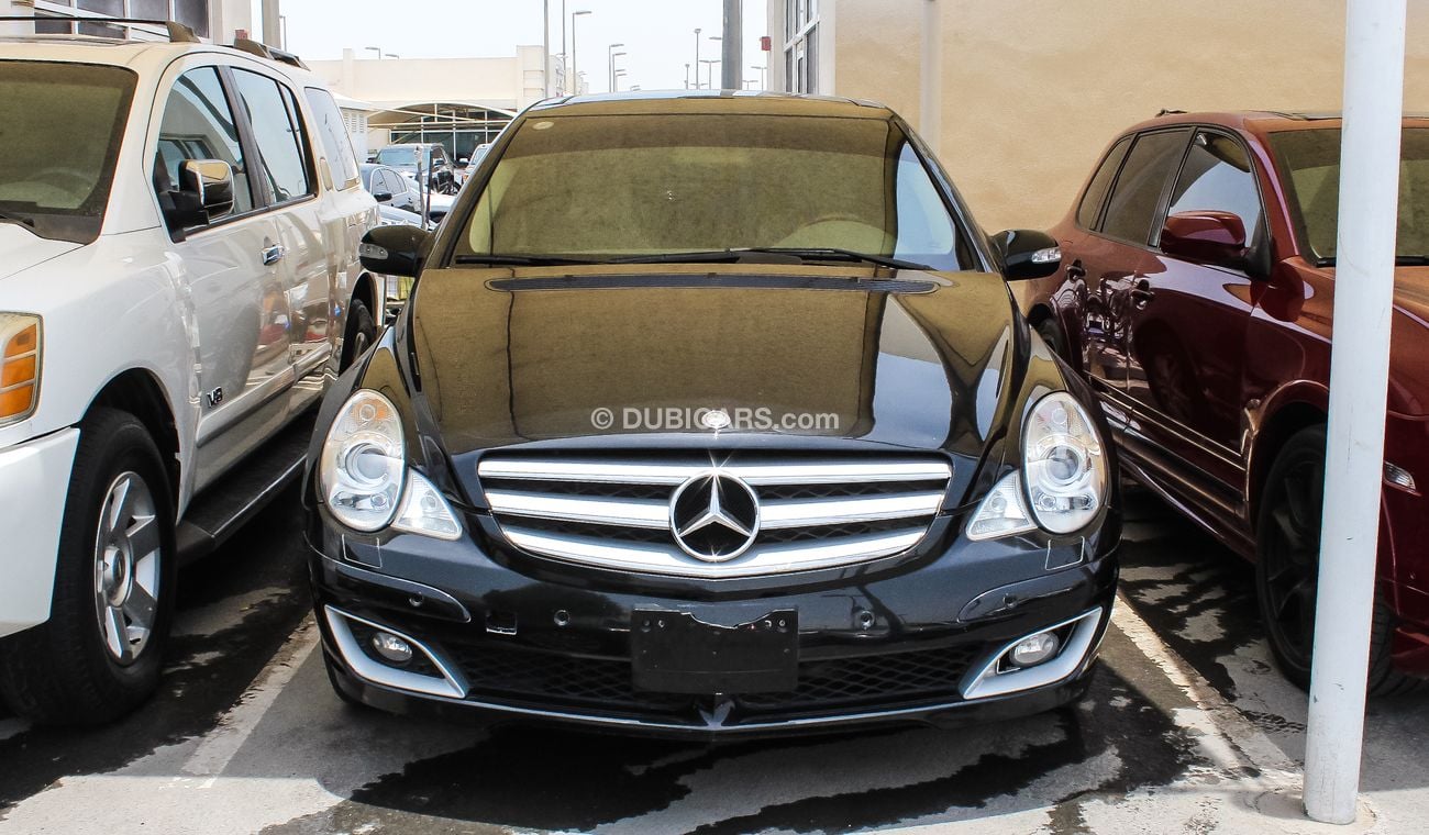 Mercedes-Benz R 500 4Matic 2008 model full options panorama roof DVD camera leather interiors  clean car from japan