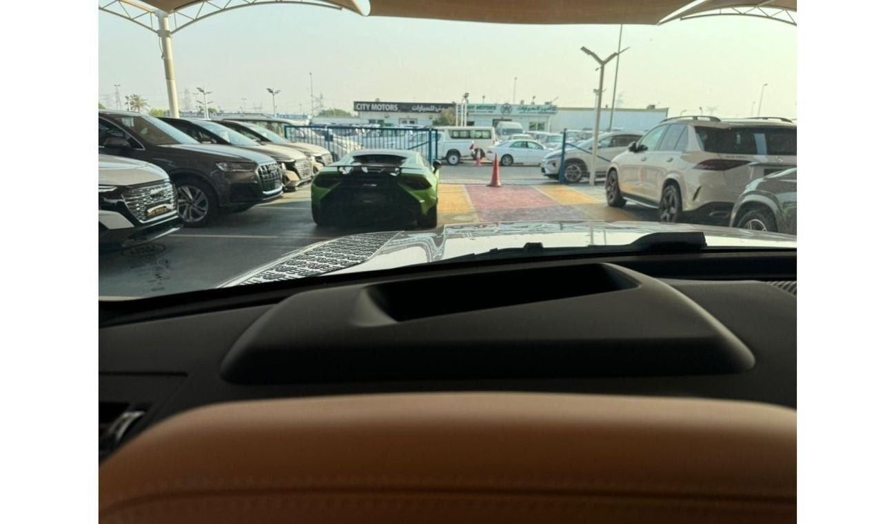 لاند روفر ديفندر 2023 Land Rover Defender 130-P400- X Dynamic 3.0L