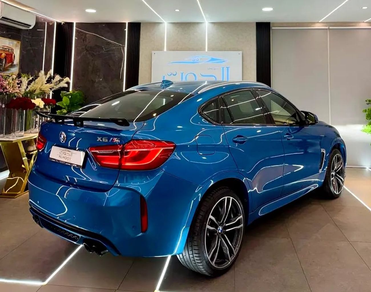 BMW X6 BEST X6M V8 // RADAR // NIGHT VISION // STAR ROOF TOP RANGE // ACCIDENT FREE // GCC // LOW MILES