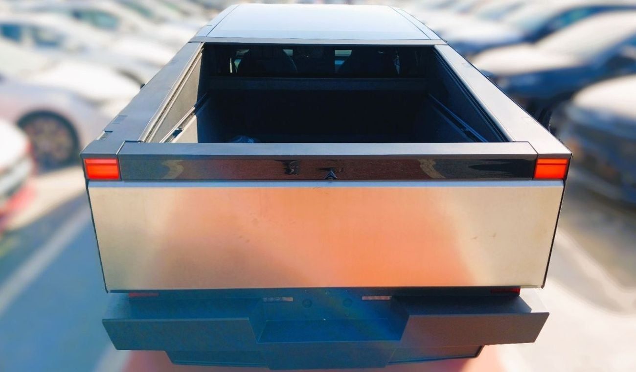 Tesla Cybertruck FOUNDATION SERIES AWD Tesla Cybertruck Foundation Series electric pickup truck 2024YM