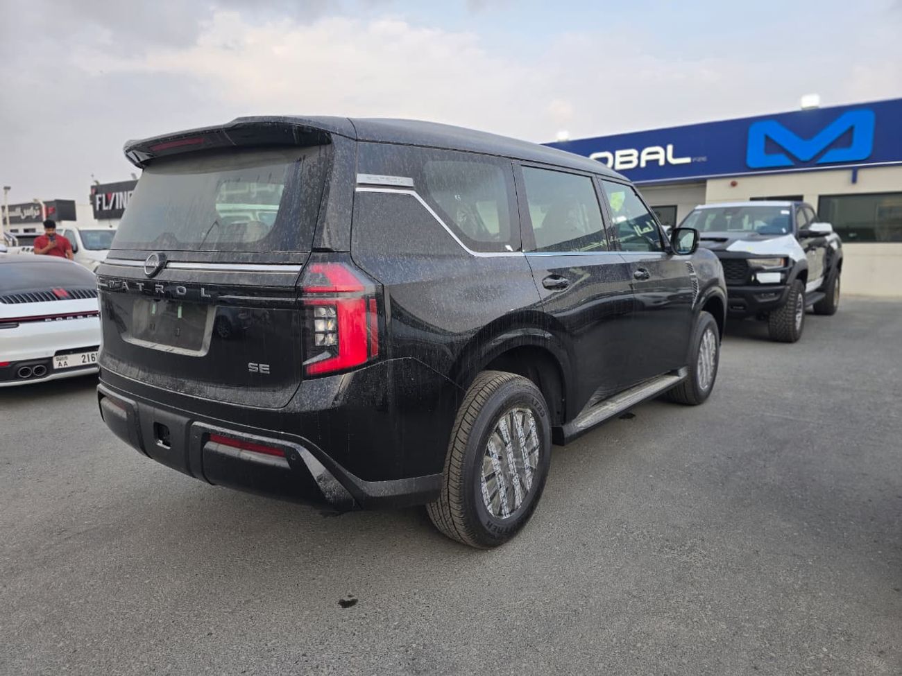 Nissan Patrol 3.8L SE PETROL A/T 7 SEATER