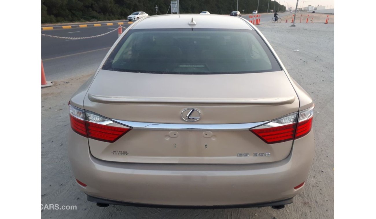 لكزس ES 350 2014 Full Option For Urgent SALE PASS From RTA Dubai