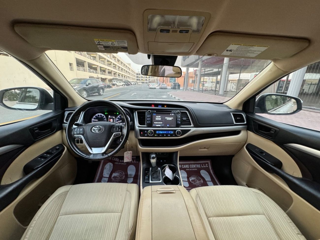 Toyota Highlander 2017 LE 4x4 BEIGE COLOR US SPEC