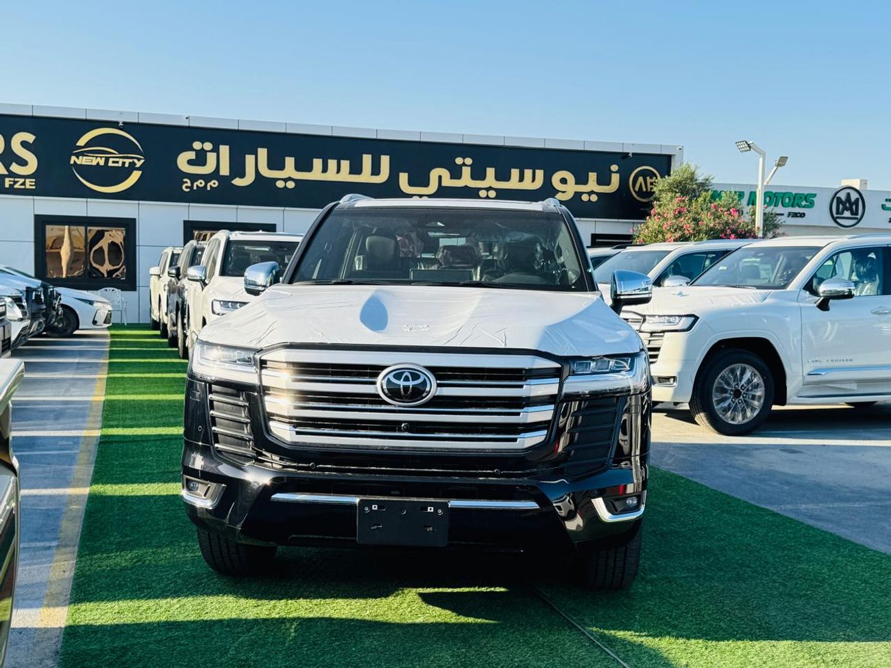 Toyota Land Cruiser TOYOTA LANDCRUISER (300 SERIES) VX 4.0L BLACK 2026