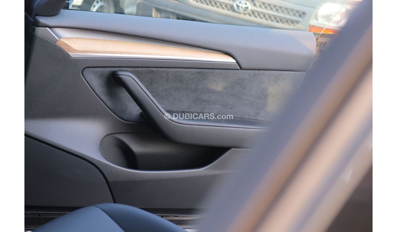 Tesla Model 3 TESLA MODEL 3 , 2022 . BLACK COLOR , 360° Degrees of Visibility