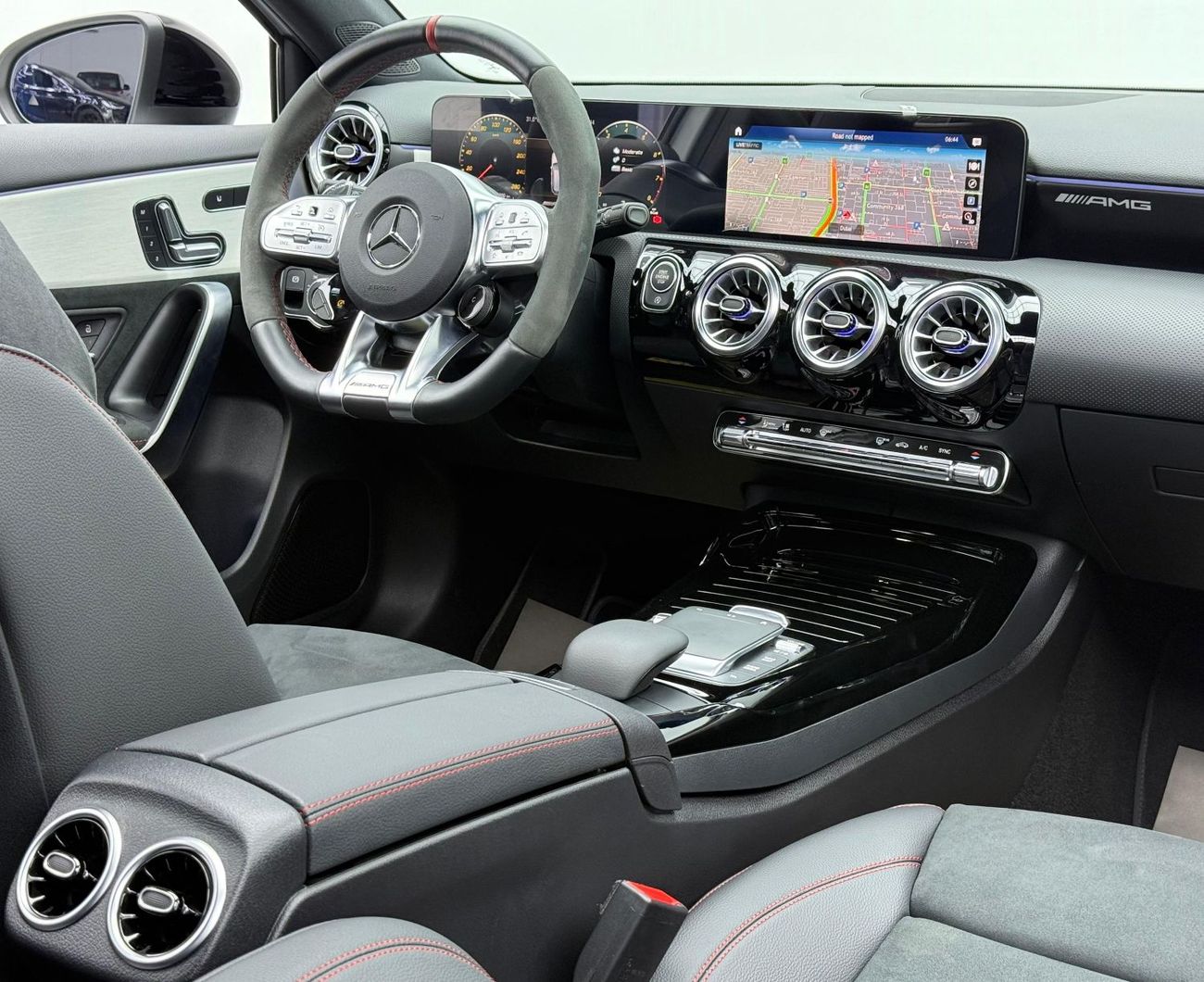 Mercedes-Benz A 35 AMG 4MATIC Hatchback 2023 Mercedes Benz A 35 Aerodynamic Pack, 2028 Warranty + Service Pack, Excellent C