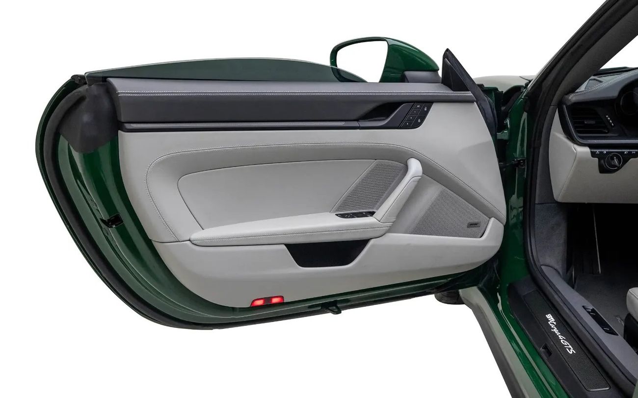 Porsche 911 Targa 4GTS 3.0L (450 HP) Targa 4GTS