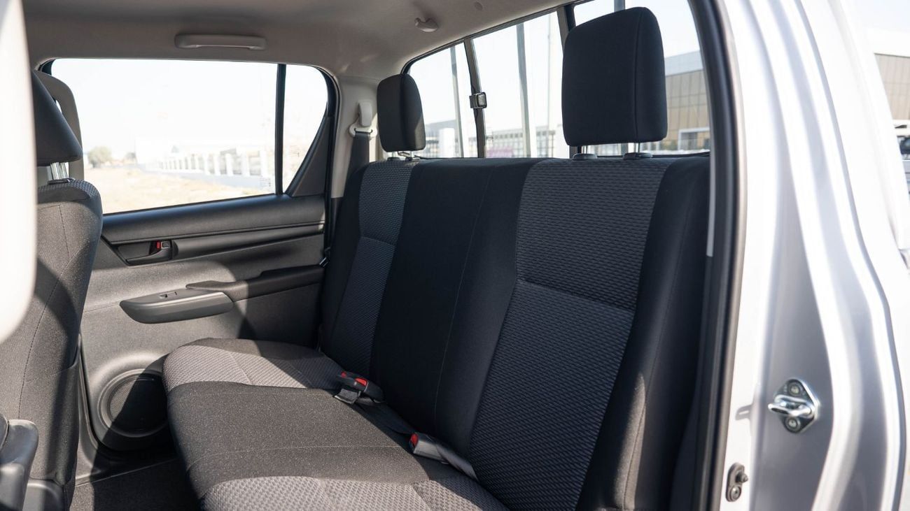 تويوتا هيلوكس 2025 Toyota Hilux 2.4 - Silver Metallic Inside Black | Export Only