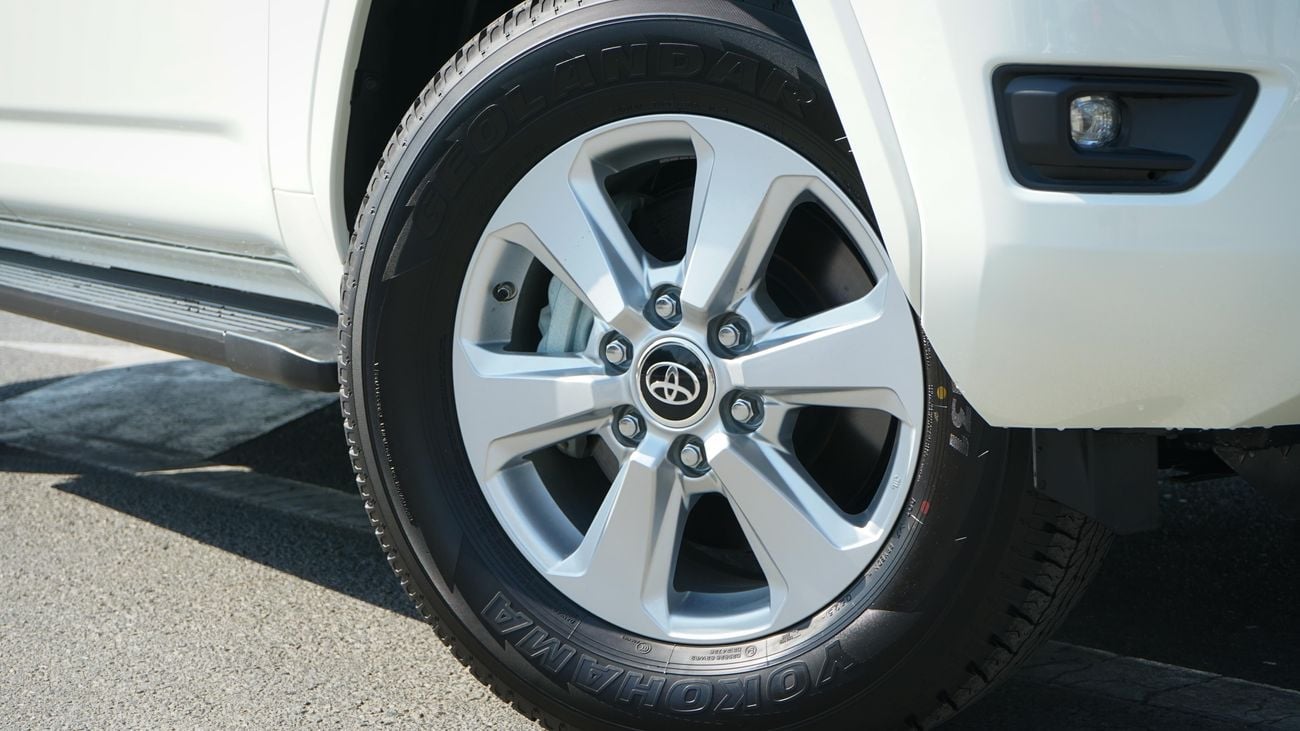 Toyota Land Cruiser GXR 3.5 L V6