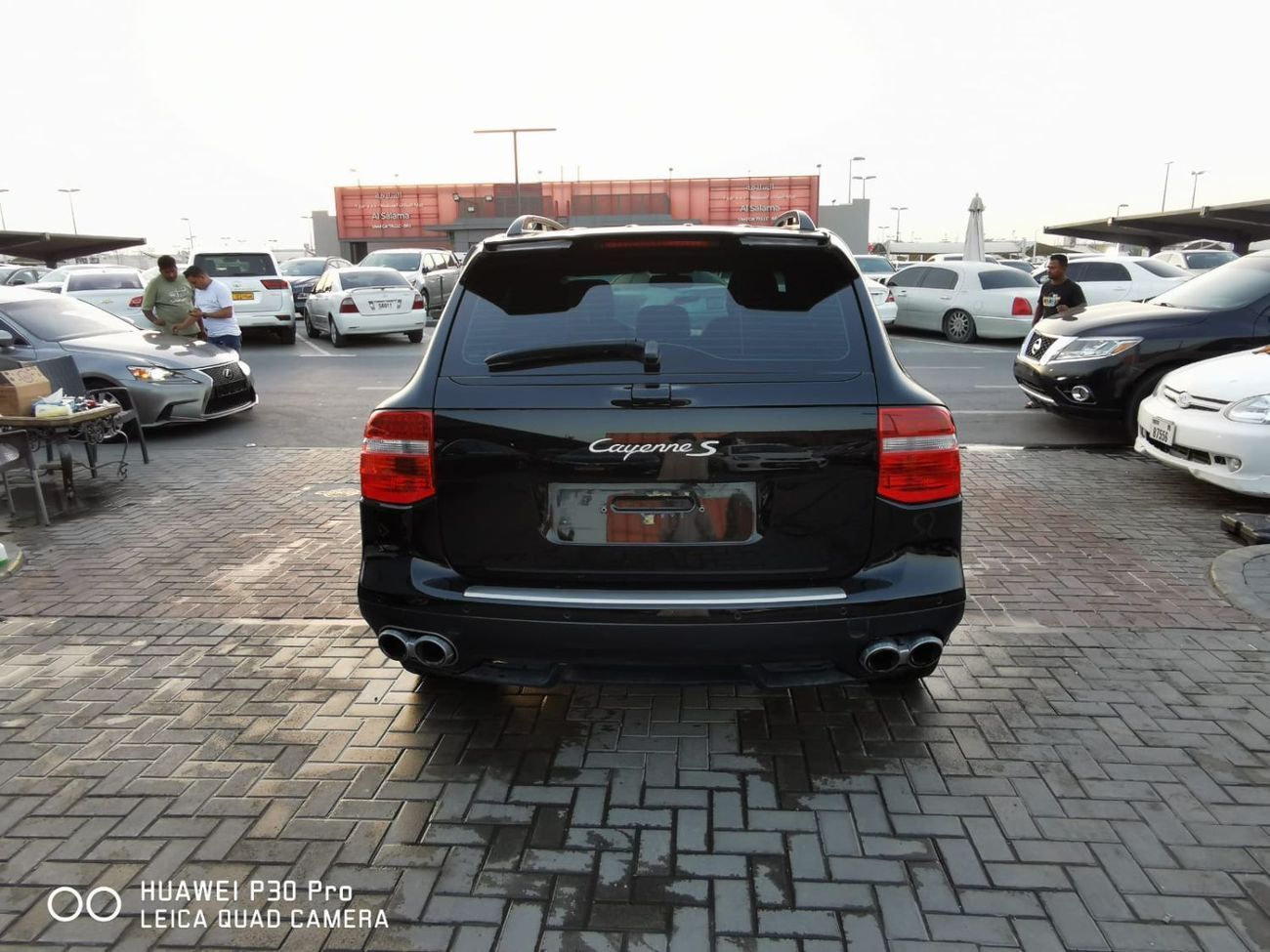 بورش كايان in excellent condition and requires no expenses