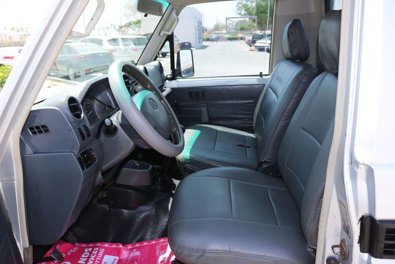 تويوتا لاند كروزر بيك آب TOYOTA LAND CRUISER PICKUP 2010 DIESEL MANUAL GEAR GULF SPACE 4X4