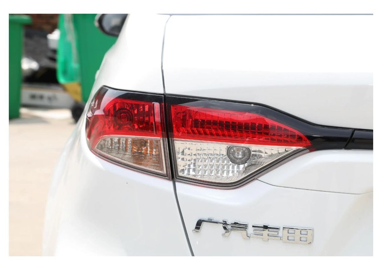 تويوتا ليفين LUXUARY