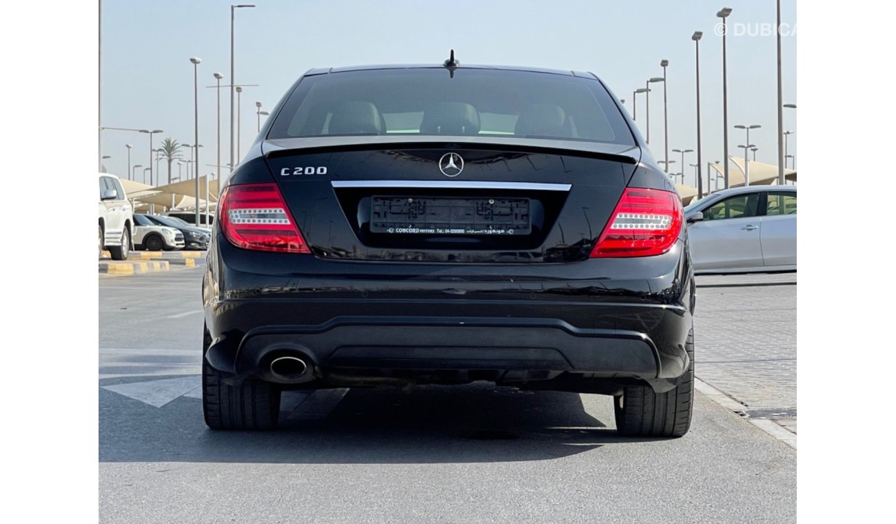 مرسيدس بنز C200 C 200 خليجي بحالة ممتازة مالك اول