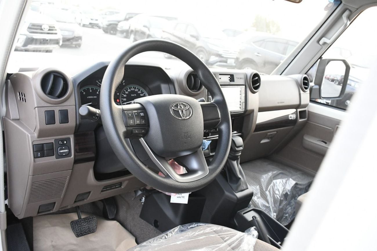 Toyota Land Cruiser 70 LX GDJ76 2.8L TDSL - E AT 40th Anniversary Package 2025YM