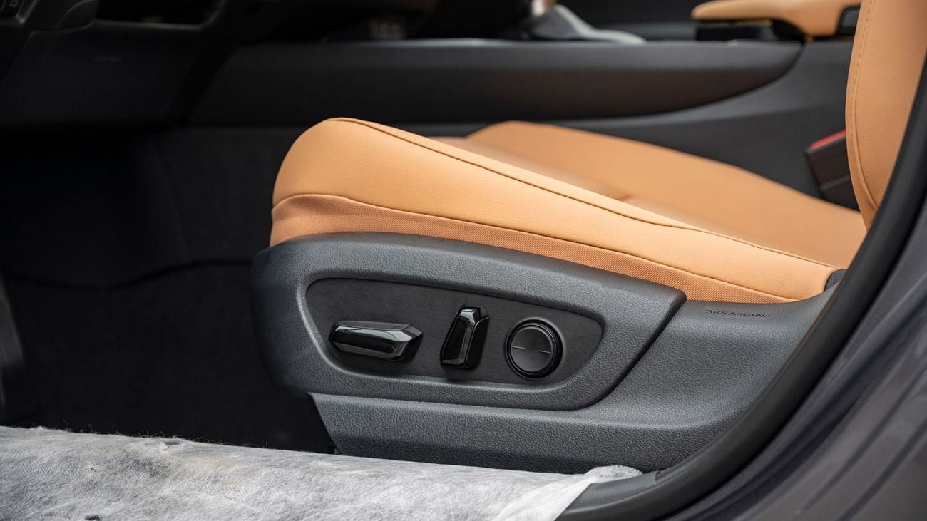 Lexus UX250h STD (NON GCC) LEXUS UX250H | 2-YEAR WARRANTY + SERVICE AVAILABLE | IN-HOUSE FINANCING | 0% DOWNPAYME