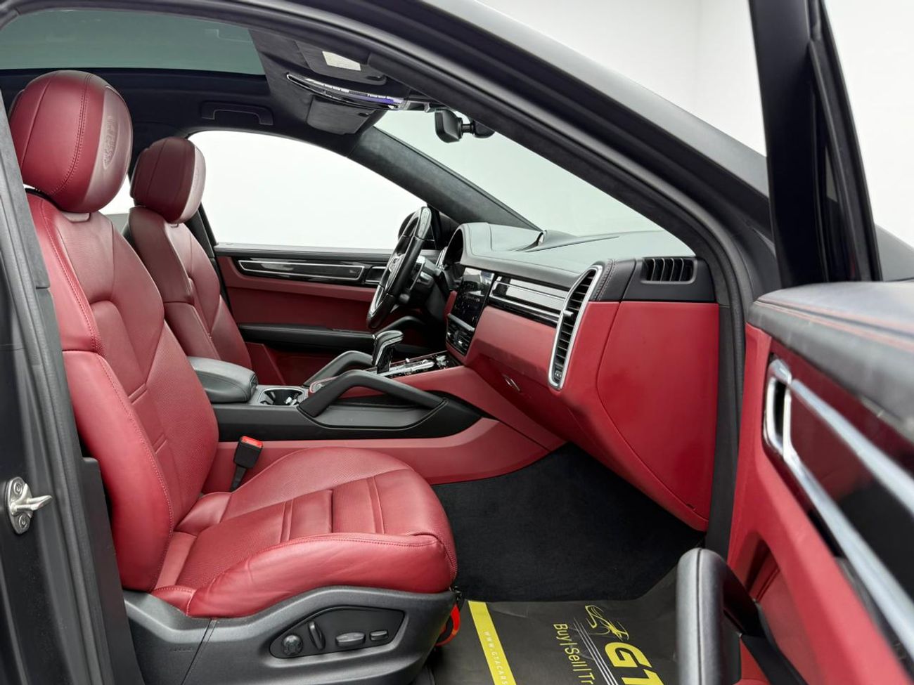 Porsche Cayenne GTS 4.0L (455 HP) 2022 Porsche Cayenne GTS