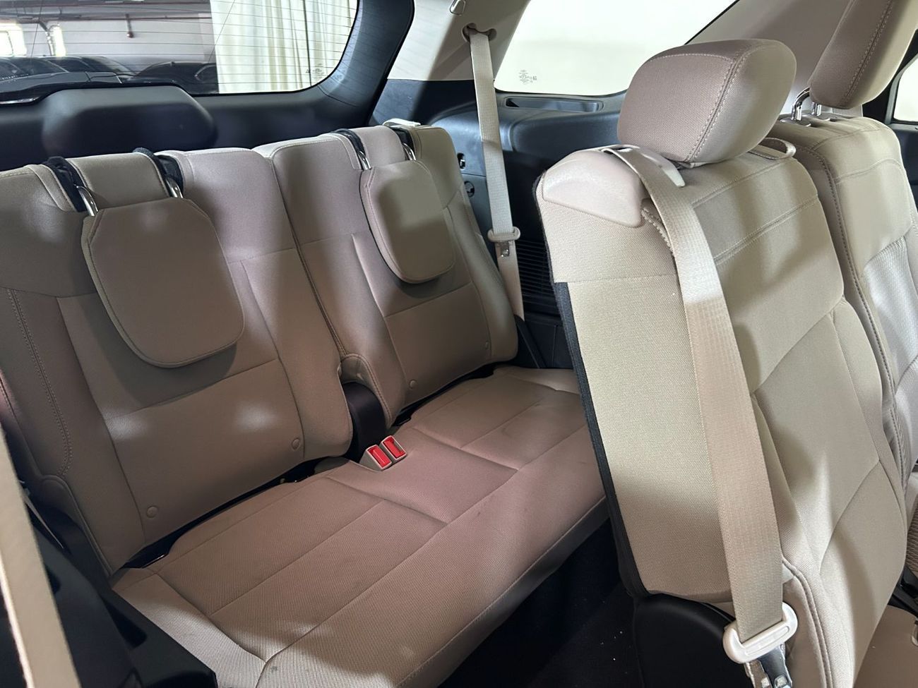 فورد إكسبلورر E3023 EXPLORER BASE 4WD 3.3L AT CLOTH