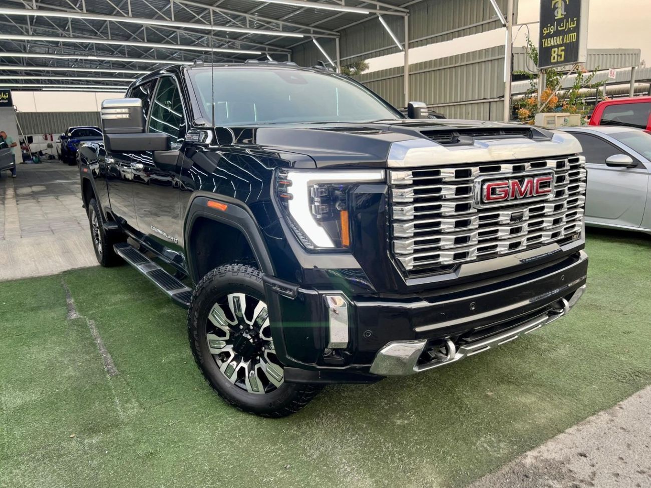 GMC Sierra GMC Sierra Denali HD v8 6.6 full option warranty one year