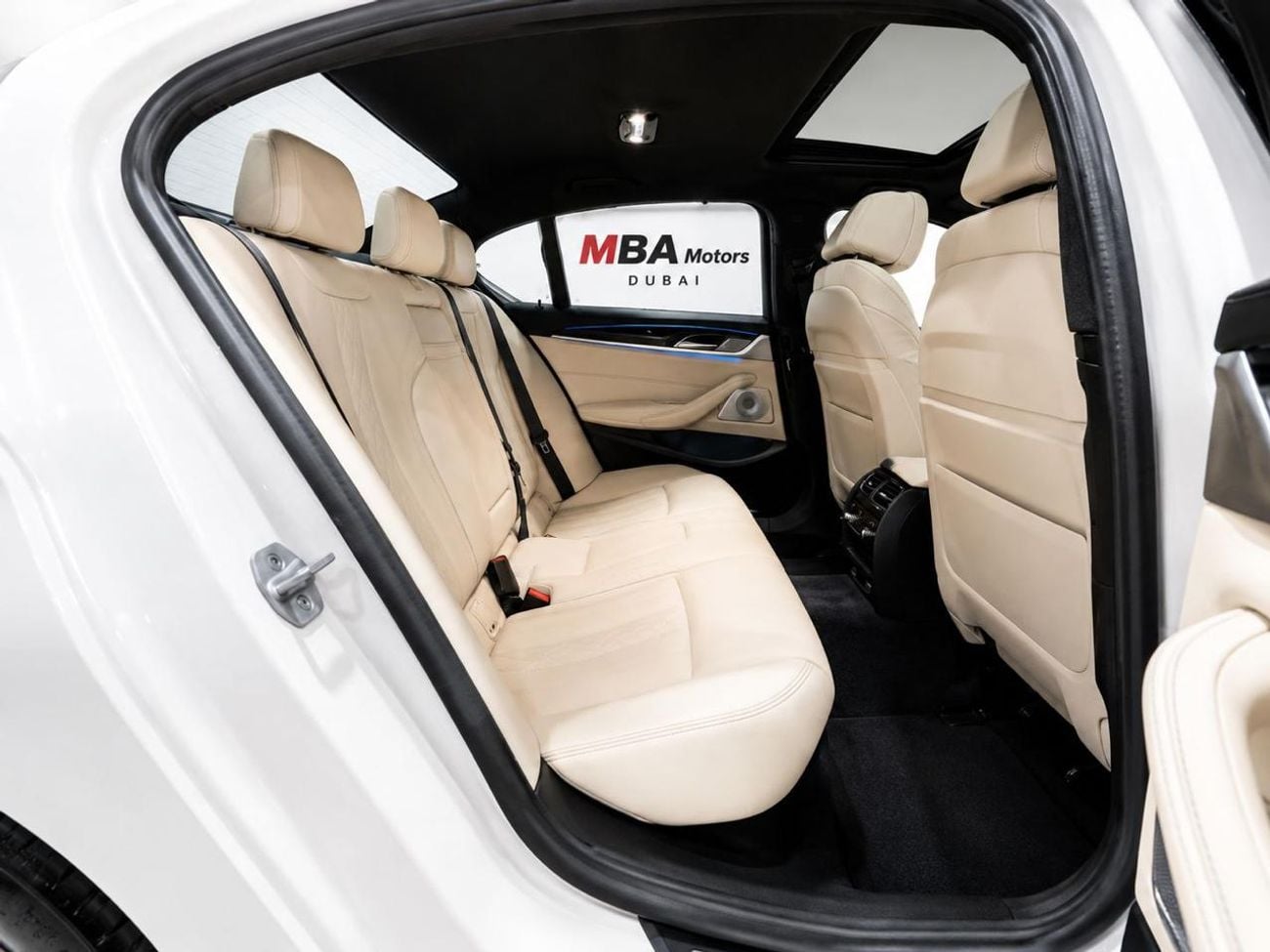 بي أم دبليو M550i M550i xDrive