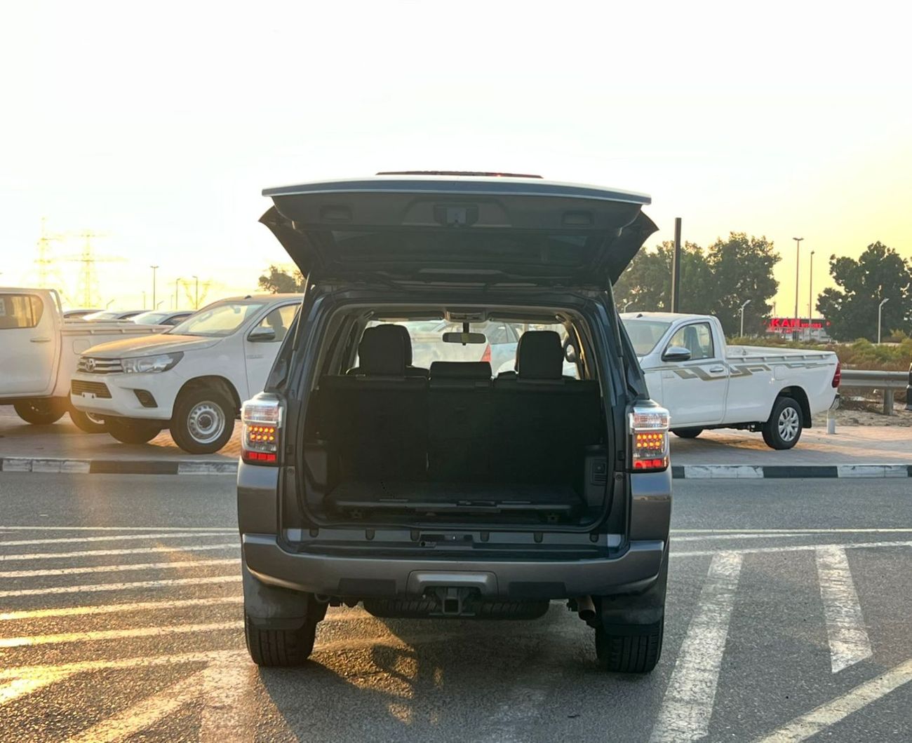 تويوتا Runner4 2015 Toyota 4Runner SR5 Premium - 4.0L V6 - Full Display Rear CAM  - Leather Seat - 72000 Mileage  -