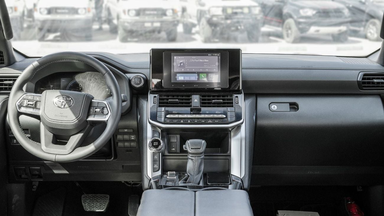 Toyota Land Cruiser 2026 Toyota Land Cruiser GXR 4.0L AT Petrol (White-Black)