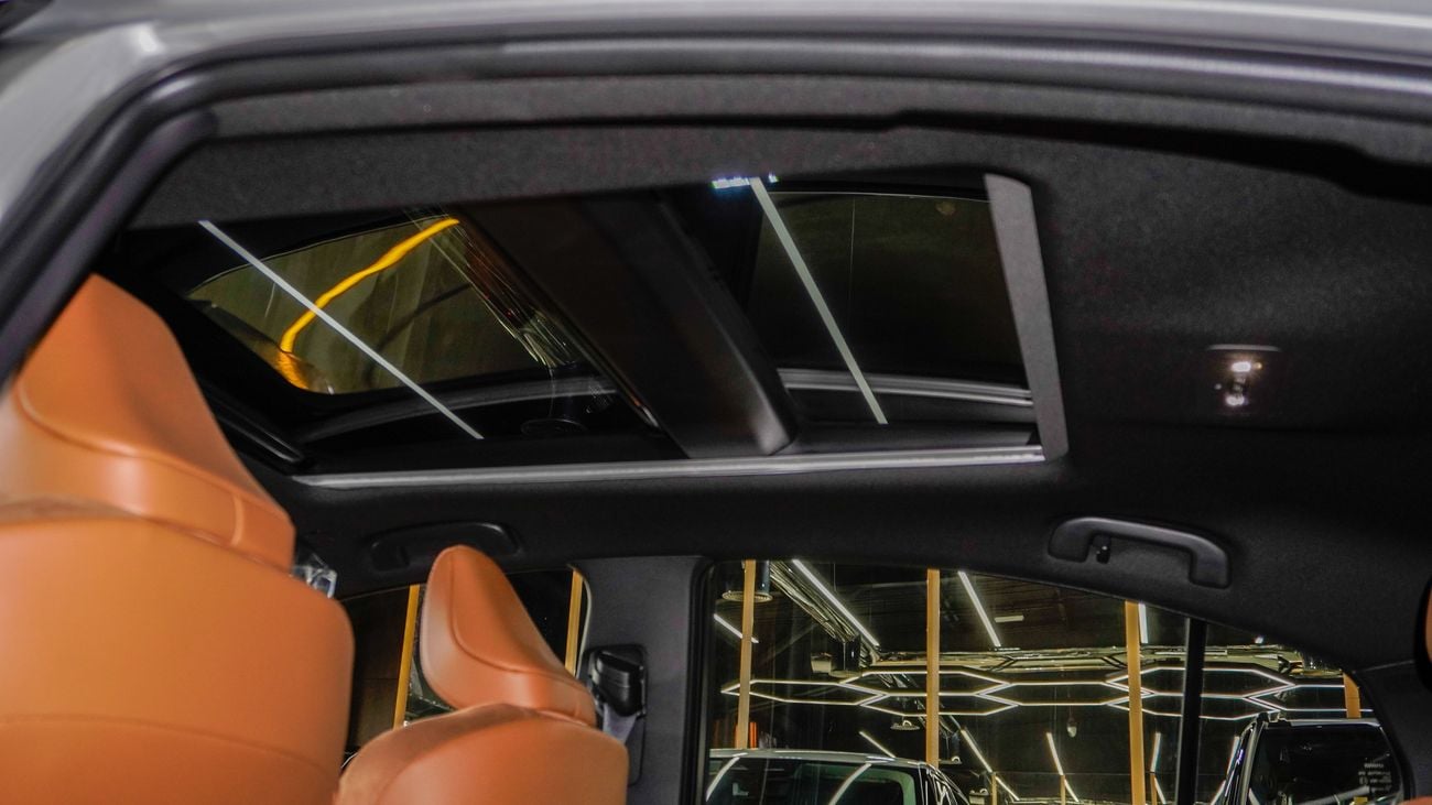 Toyota Camry Limited HEV 2.5 L Hybrid