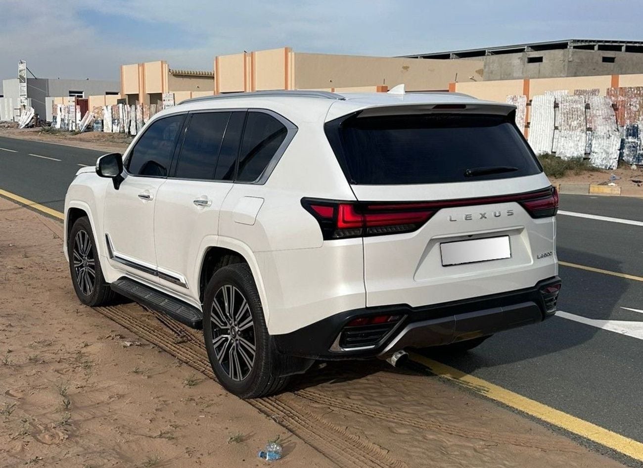 Lexus LX 600 3.5L twin-turbo V6