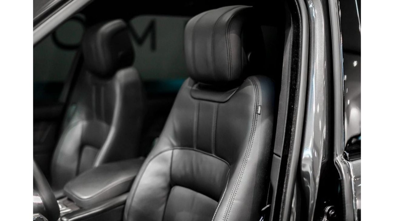 Land Rover Range Rover 2019 Range Rover Vogue HSE, Land Rover Warranty + Full Service History, Low KMs, GCC