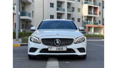 مرسيدس بنز C 300 لاكجري Luxury 2.0L // 2019 //  High Option With AMG Kit ,  Sunroof , Car Play , Very Good Condition