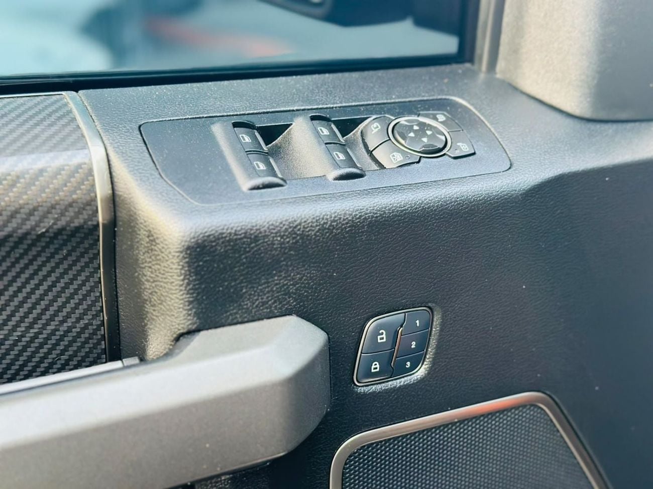Ford F-150 RAPTOR SUPER CAB